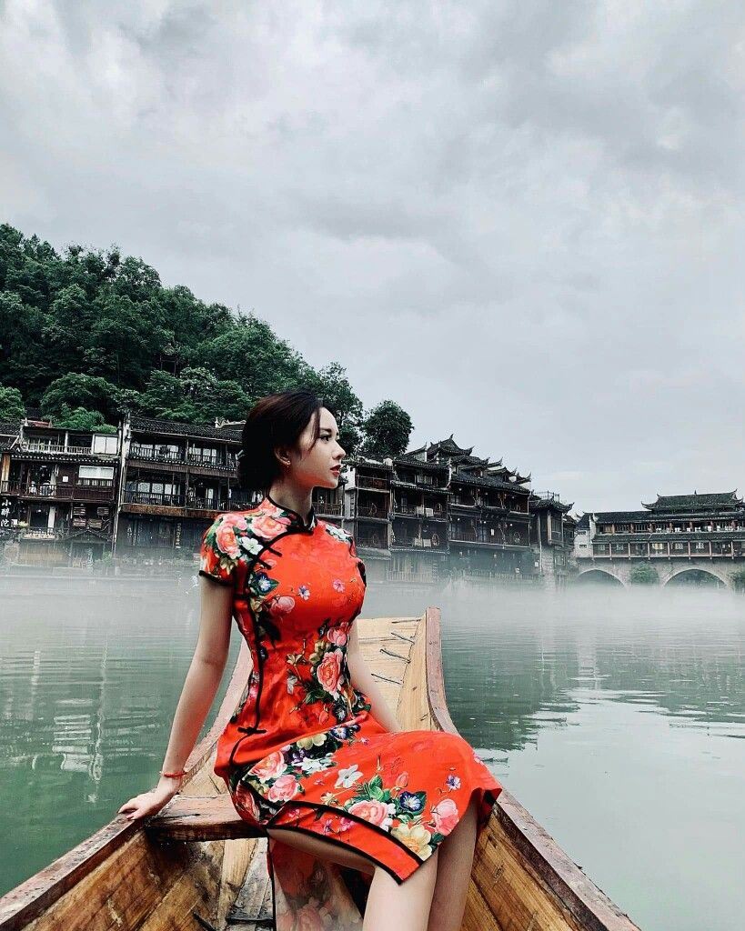 KHÁM PHÁ SẮC MÀU TRUNG HOA: PHƯỢNG HOÀNG CỔ TRẤN - TRƯƠNG GIA GIỚI